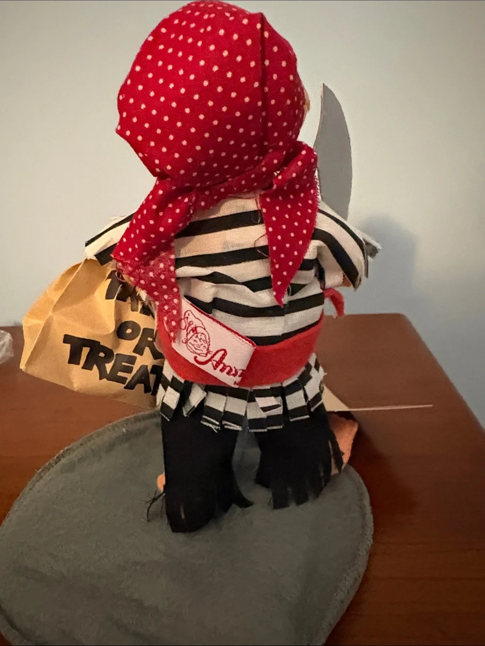 Vintage 1996 ANNALEE Halloween Pirate Trick-or-Treat Figure - Red, Black, White